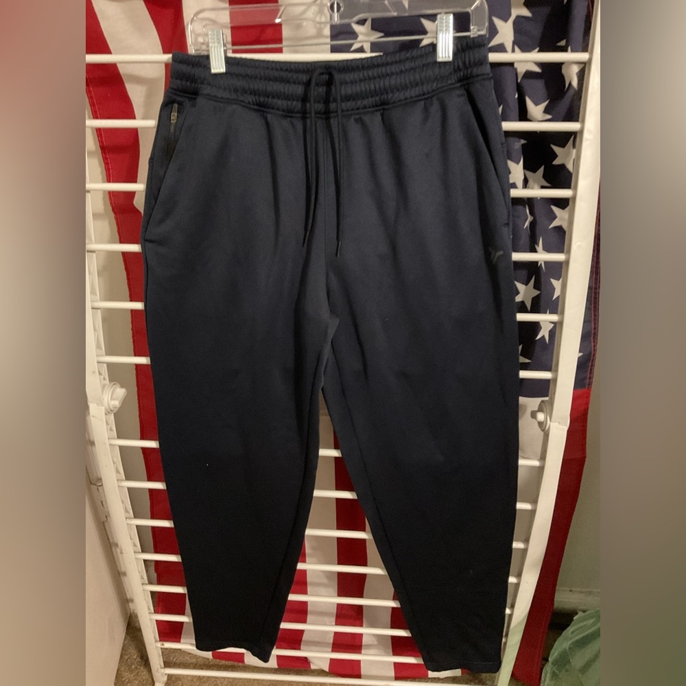 Old Navy active men’s pants size Medium